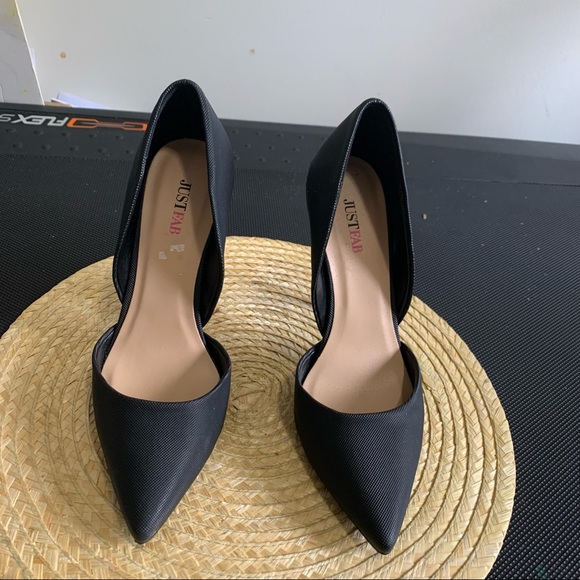 Monika Classy 5’’ Heel Pointy Toe Pumps - Picture 16 of 16